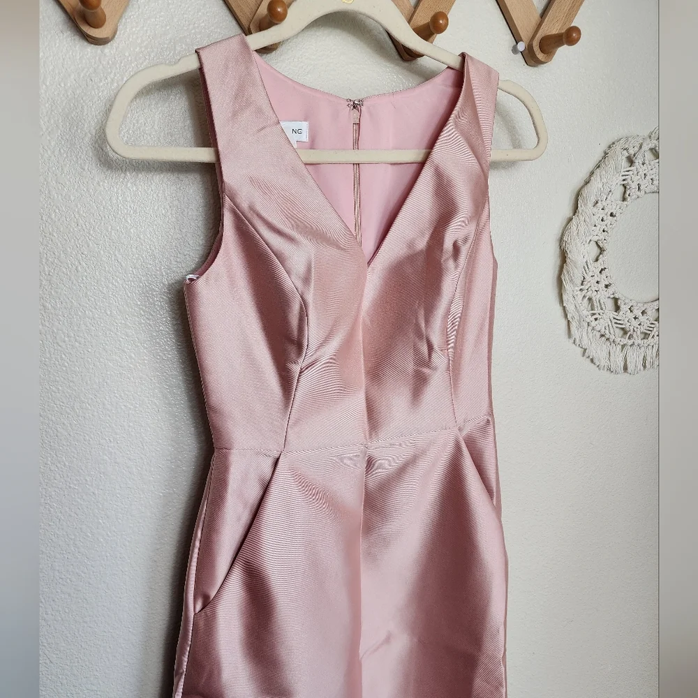Alfred Sung Sleeveless V-Neck Satin Dress With Pockets In Toasted Sugar … - Picture 3 of 9
